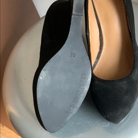 Kelsi Dagger platform wedges. - Picture 4 of 6
